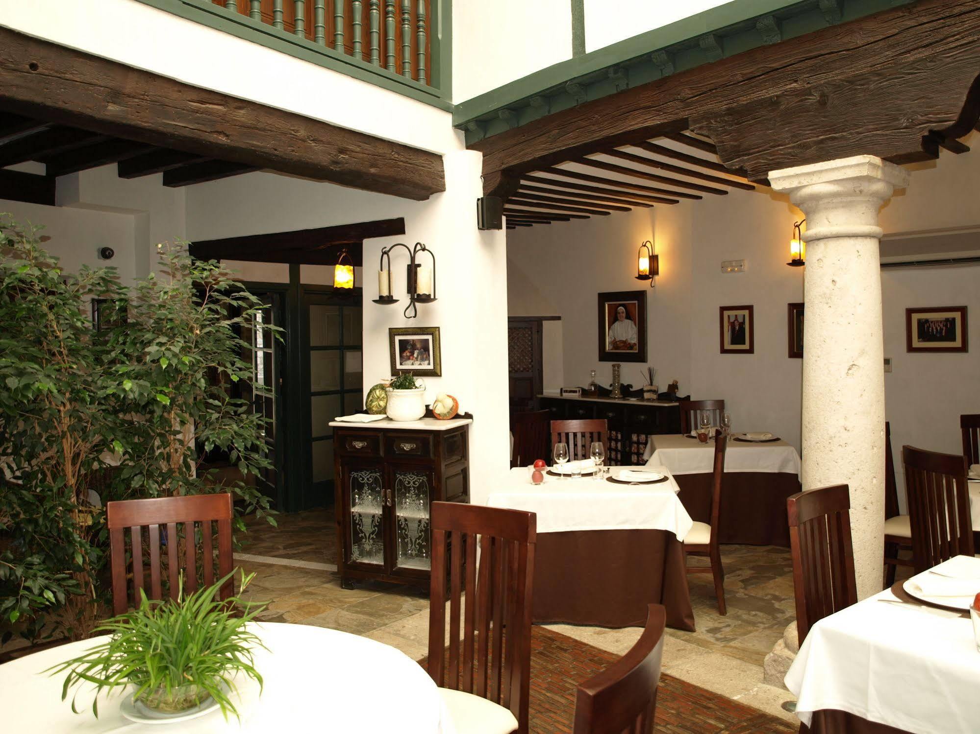 Hotel Spa La Casa Del Convento Chinchón Exterior foto